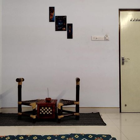 אורוויל Funk Monk Hostel מראה חיצוני תמונה