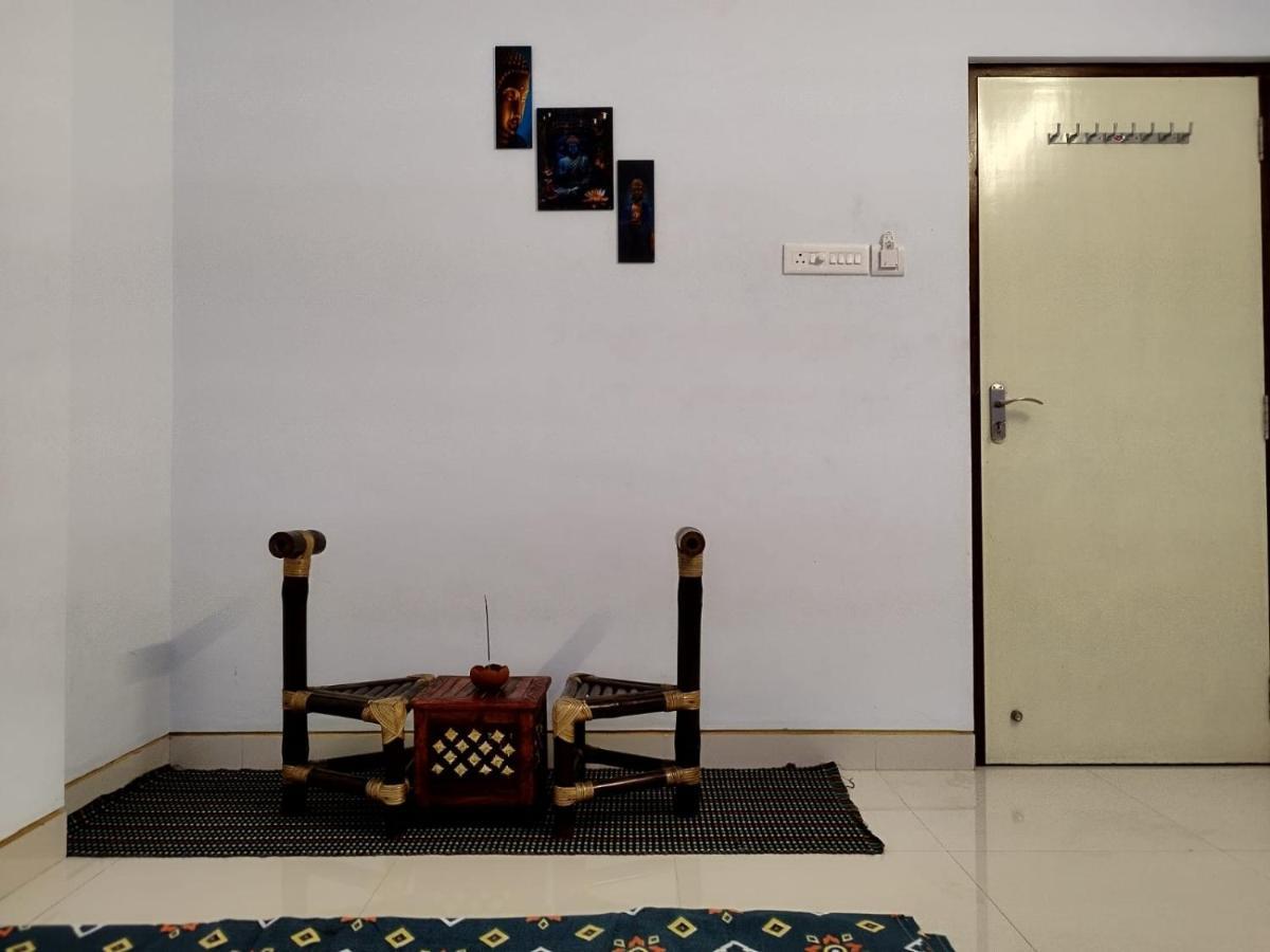 אורוויל Funk Monk Hostel מראה חיצוני תמונה